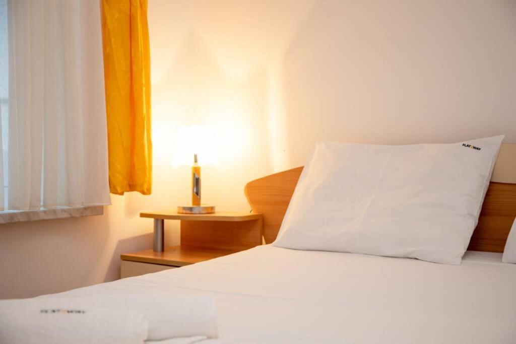 Convenient 1-Bedroom Flat Next To Harmanite Beach Sozopol Exterior foto